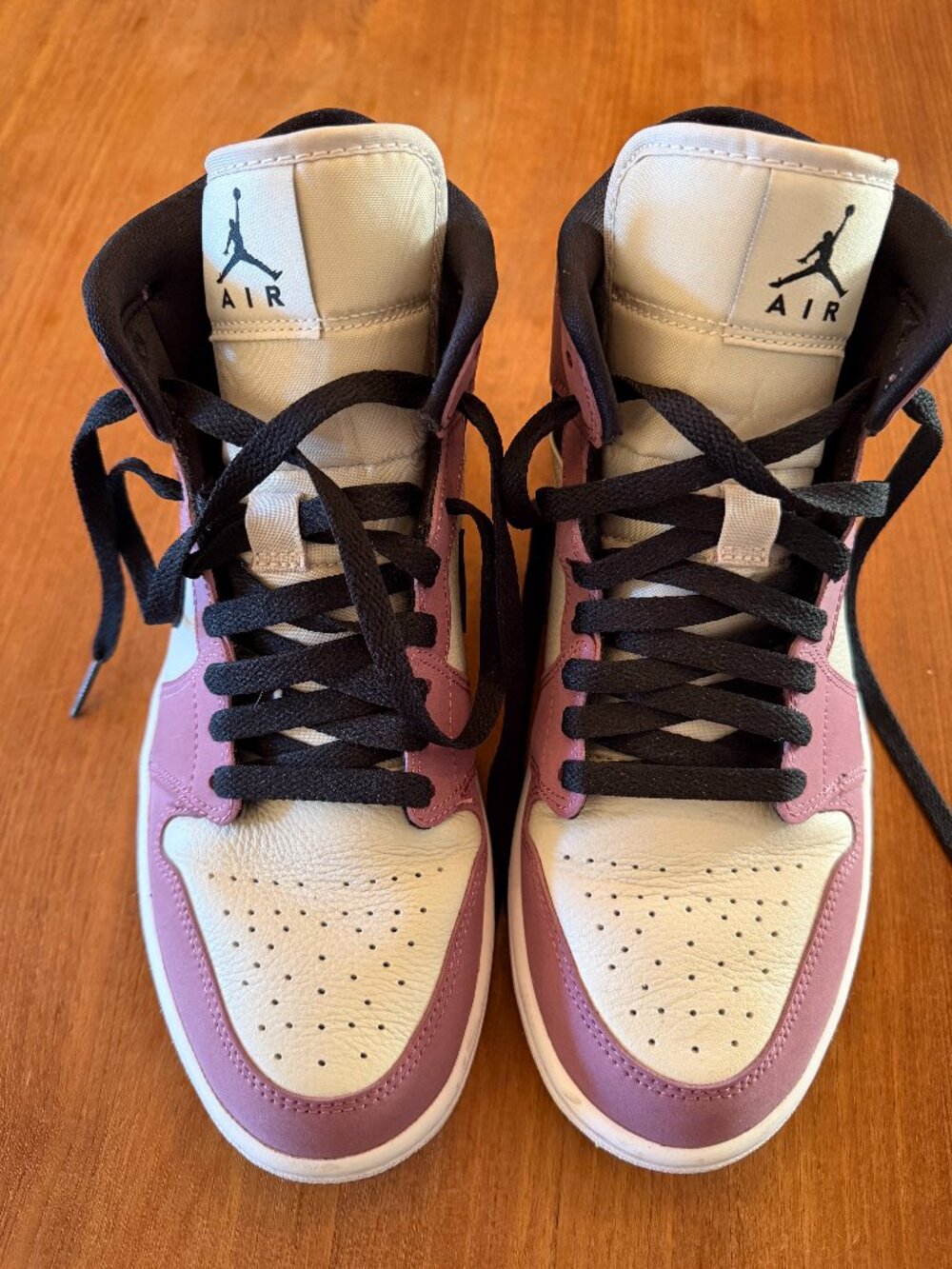 Nike Jordan Lavender and Black - Picture 1 of 3